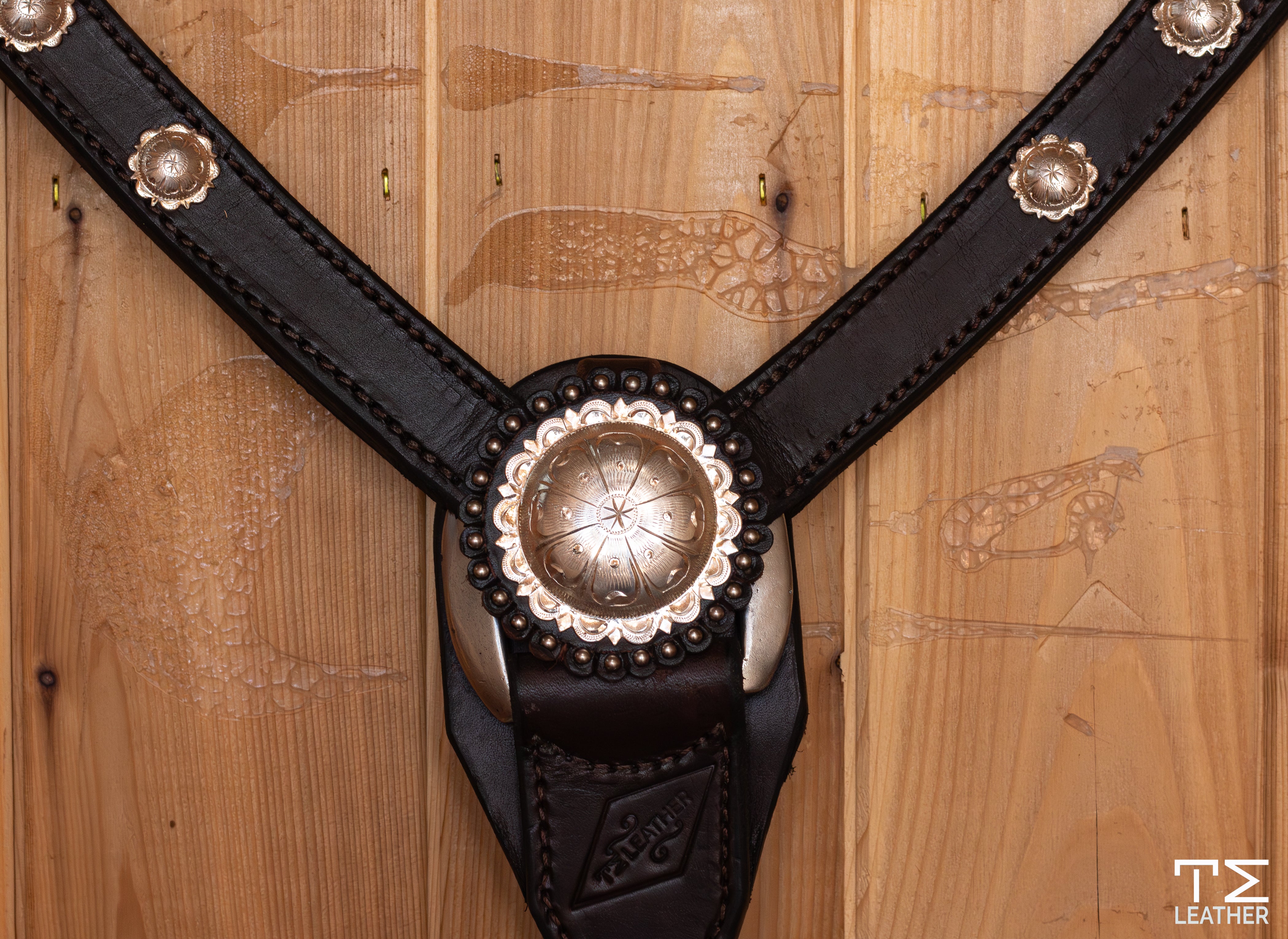 1" Chocolate Breast Collar w/ Engraved Silver Plated 5 Graduating Scalloped Round Conchos