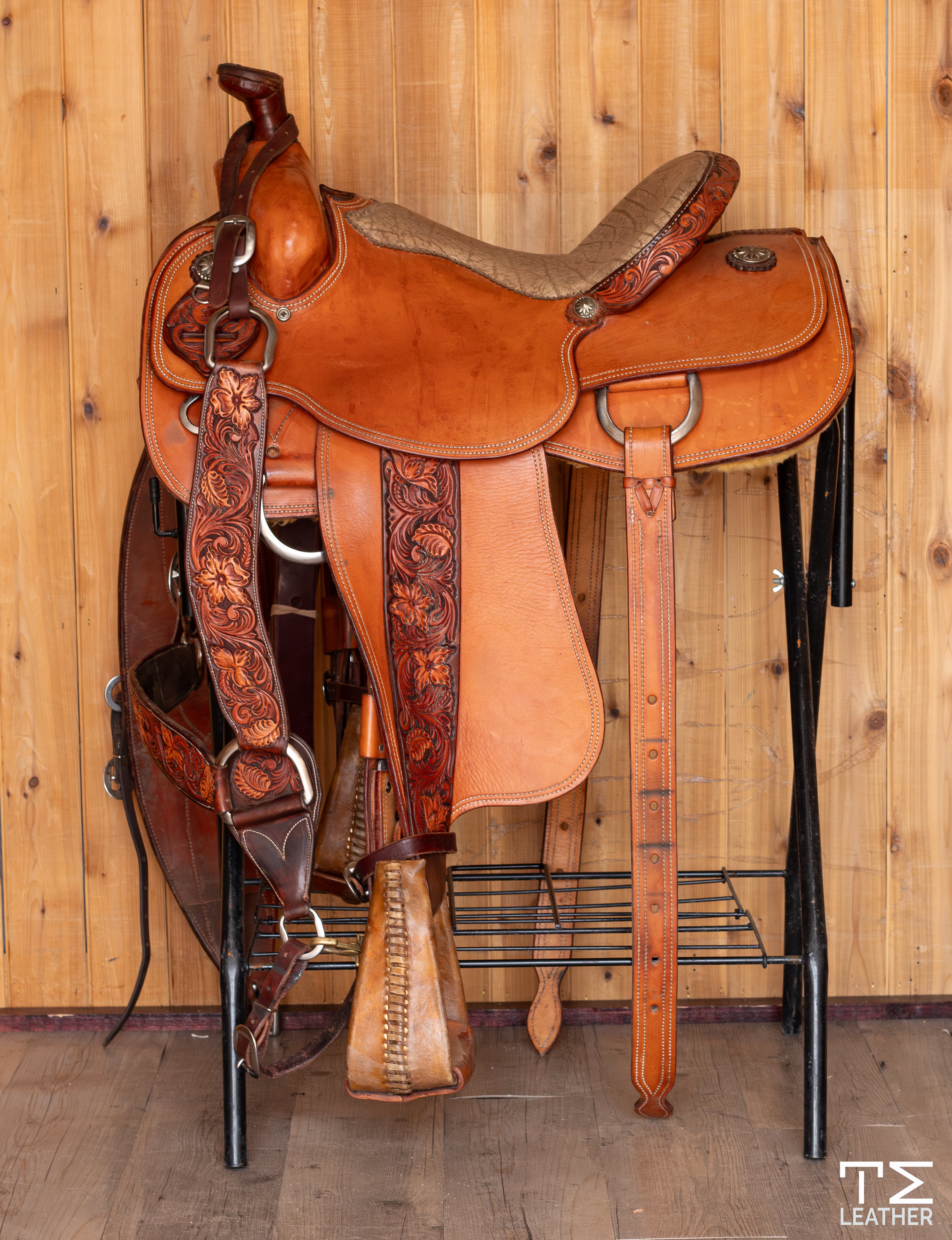 Team Roper Saddle 14.5" Smooth Natural Floral Two-Toned w/ Elephant Seat (USED)