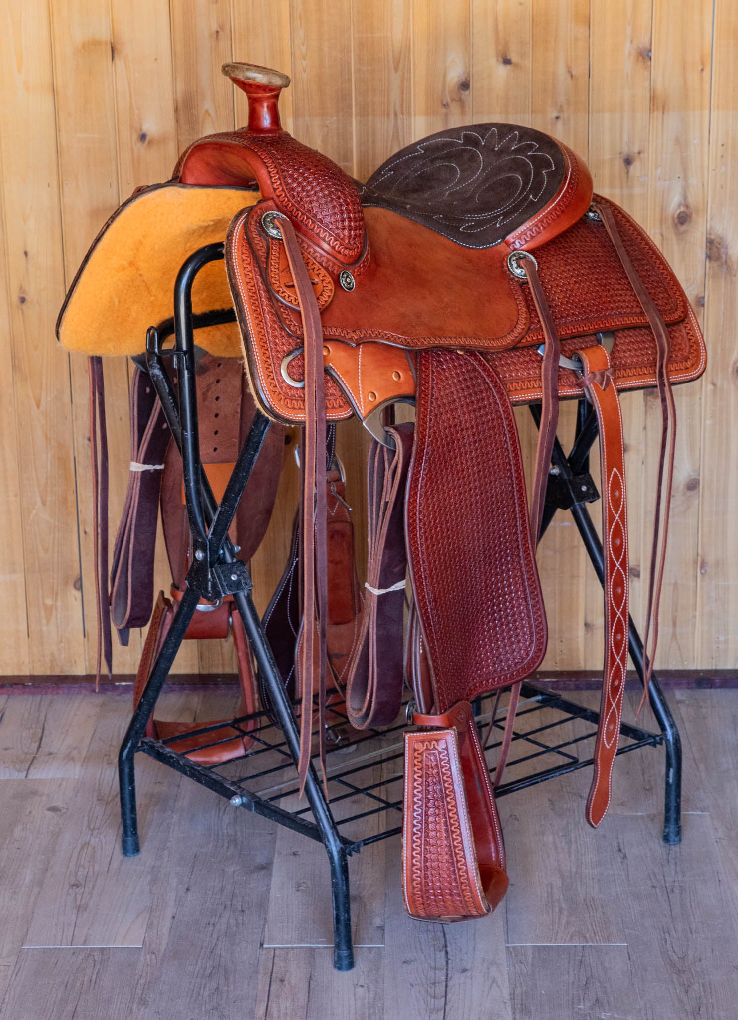 Team Roper Saddle 14" Chestnut with Box Stamping