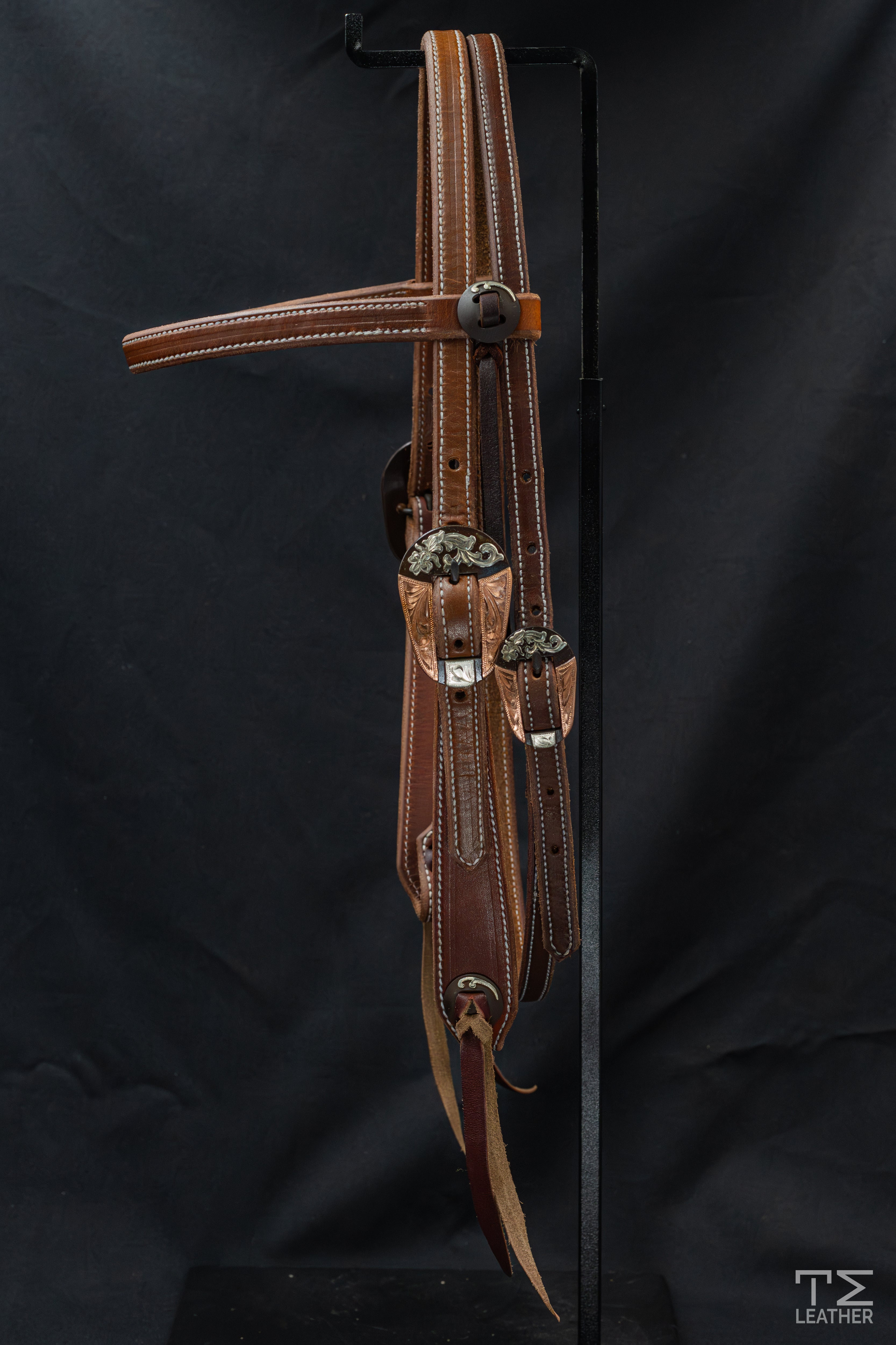 Working Browband w/ TM Leather Browned Tapered Oval Floral & Copper Buckles & Matching Round Conchos